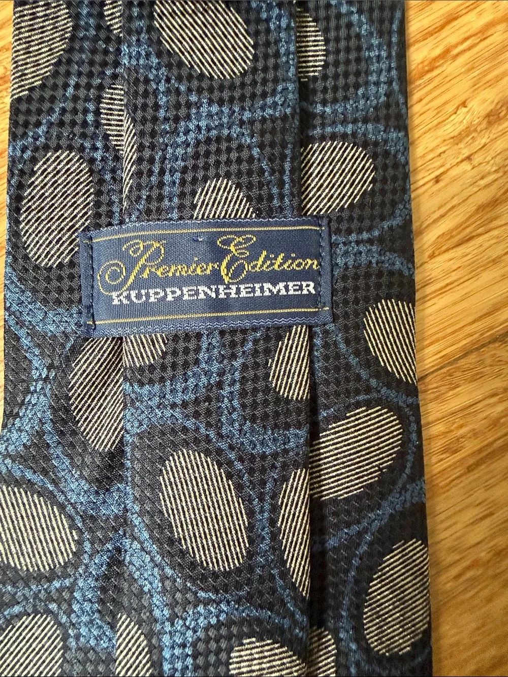 (12t) Premier Edi. Kuppenheimer Blue Gray Abstract Oval Geometric Silk Men’s tie